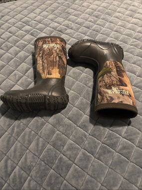 RedHead Brown and Green Camo Rubber Rain Boots